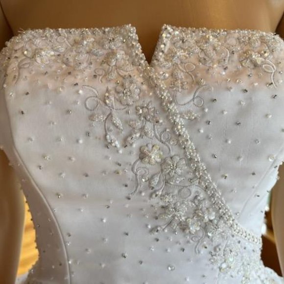 *MoriLee White Beads Strapless Satin Tulle Full Wedding Dress Bridal Gown Size 4 - Picture 6 of 16